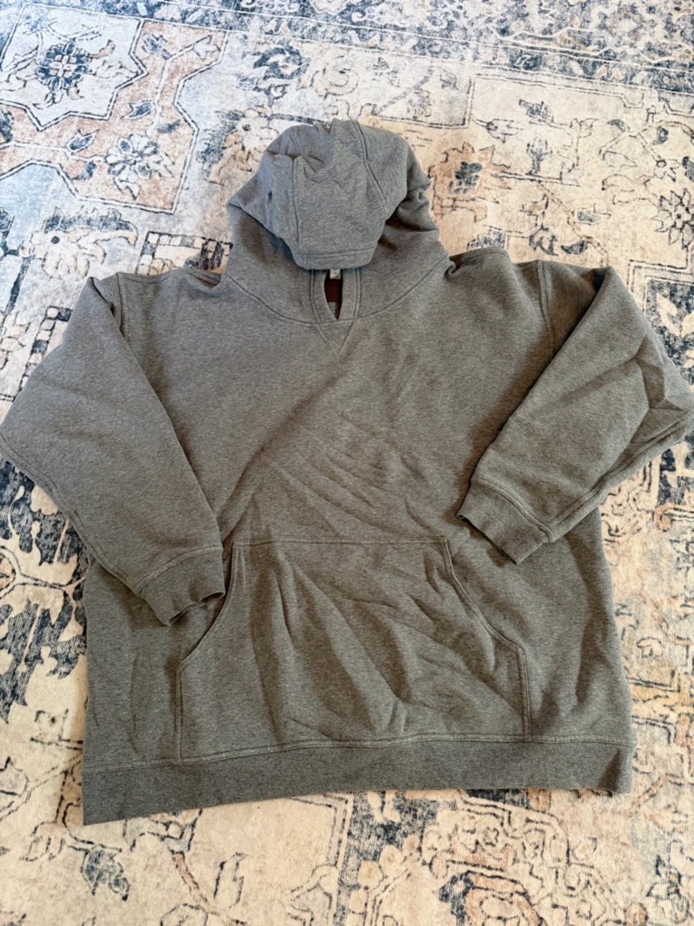 lululemon athletica Men's Gray Hooded Pullover Sweatshirt